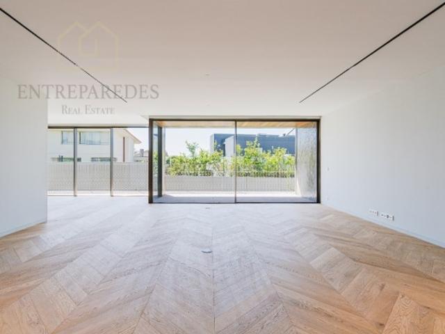Apartamento T3 com varanda para comprar na Foz do Douro Porto Casal de Passos