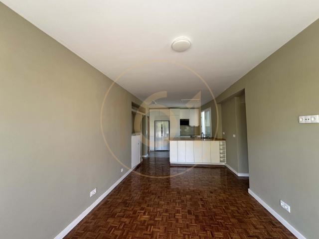 Apartamento T3 com varanda, para venda, no Porto