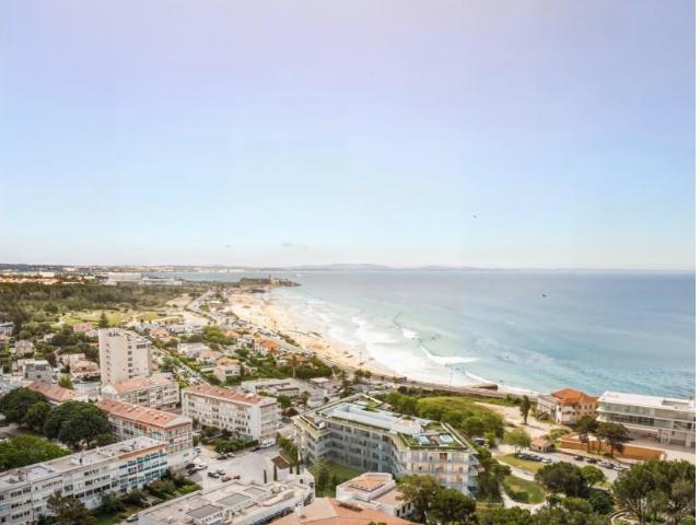 Apartamento T3 com varanda, piscina e solário em Carcavelos 184m² Carcavelos e Parede