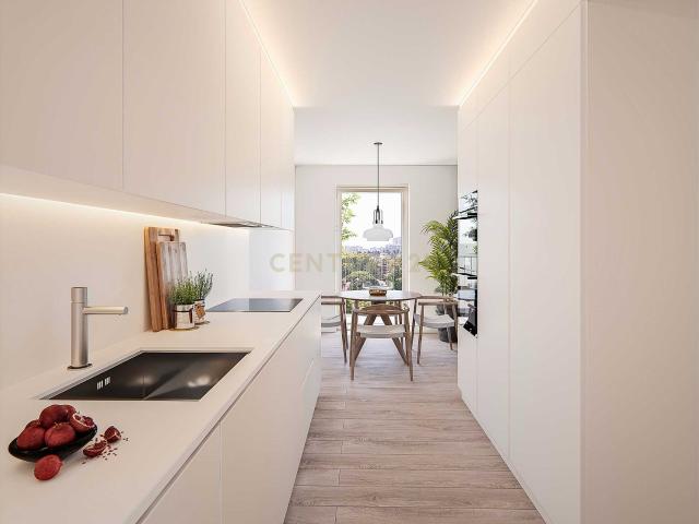 Apartamento T3 com varandas, Olivais Lisboa