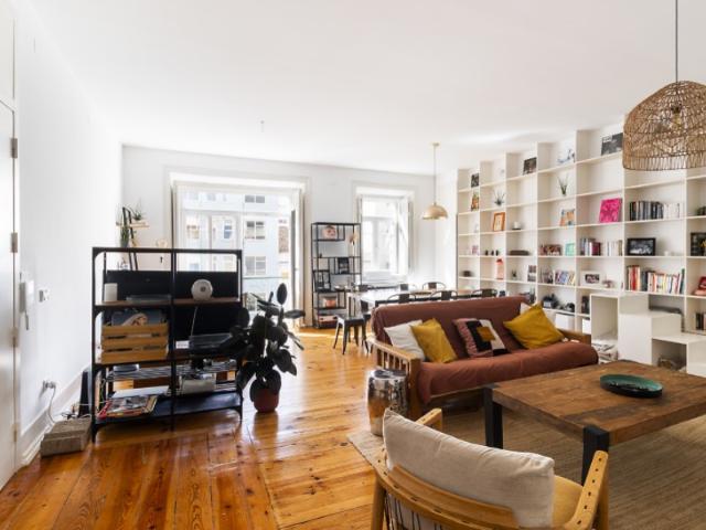 Apartamento T3 com varandim Avenidas Novas