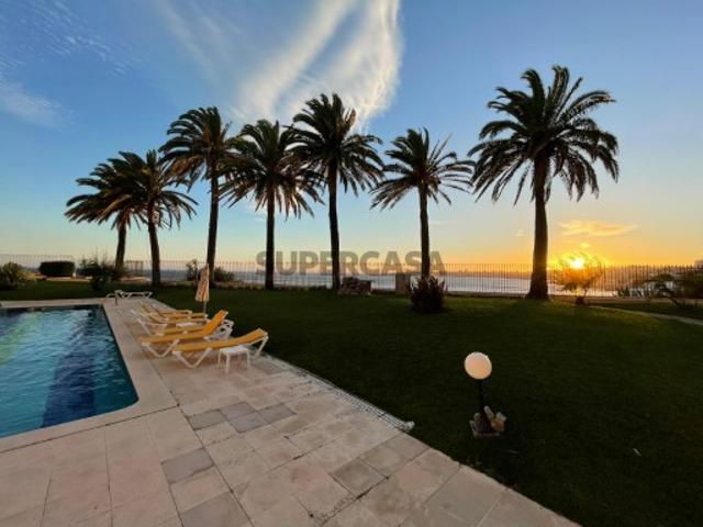 Apartamento T3 com vista mar, no Estoril