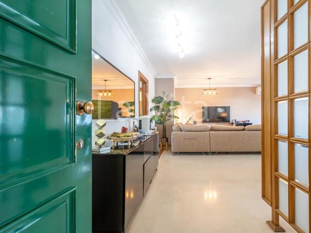 Apartamento T3 com vista mar, a 300 metros da Casa da Guia e. 116m² Cascais e Estoril