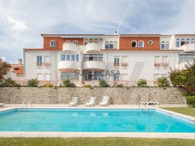 Apartamento T3 com Vista Mar e Box A 6 min. da Estação e Praia Estoril