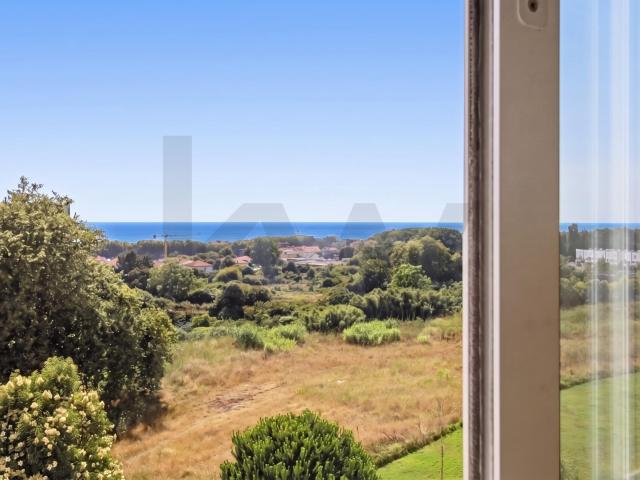 Apartamento T3 com vista mar e garagem na Foz do Douro, Porto para Arrendamento
