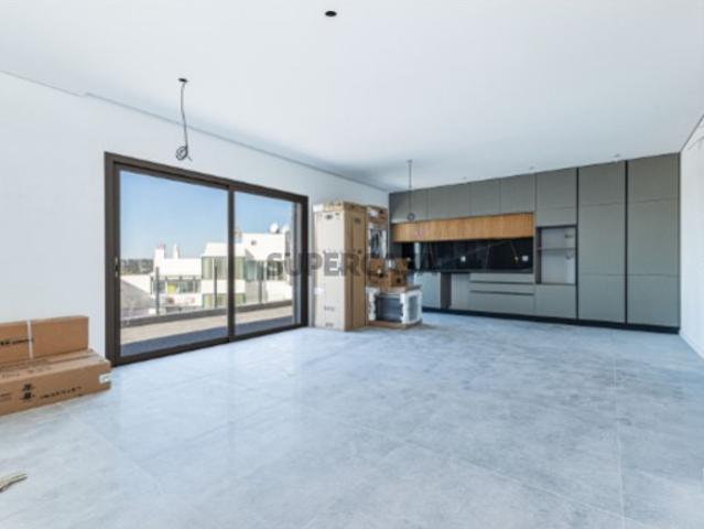 Apartamento T3 com vista mar e piscina