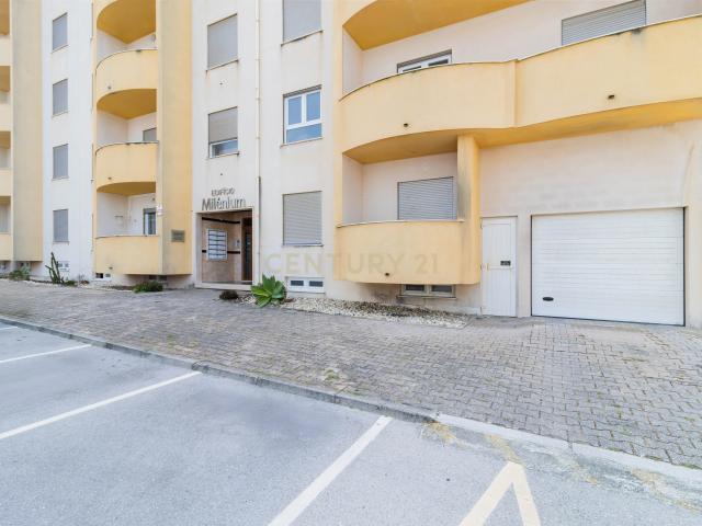 Apartamento T3 com Vista Mar e Terraço Panorâmico Praia do Pedrogão