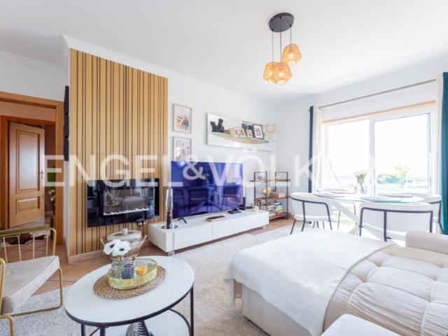 Apartamento T3 com Vista Mar e Terraço Panorâmico