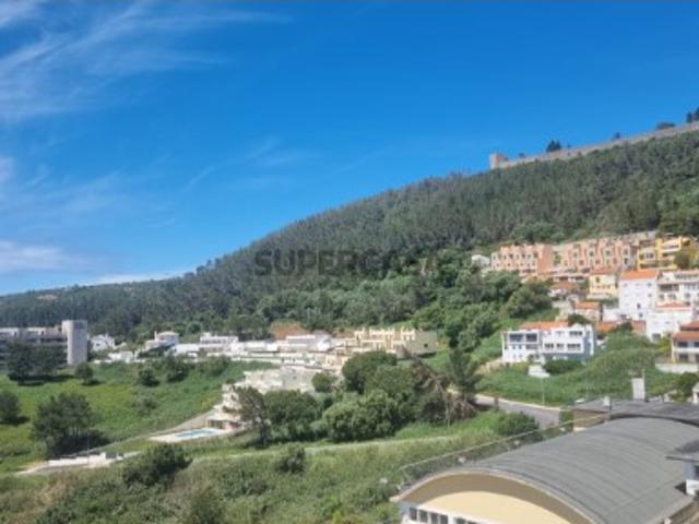 Apartamento T3 com garagem em Sesimbra