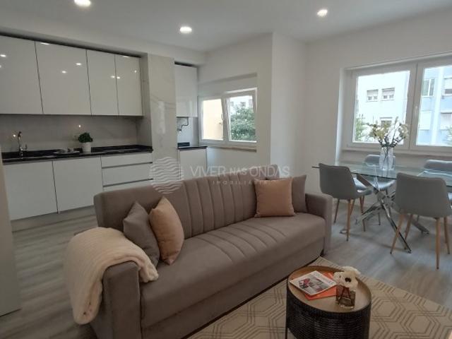 Apartamento T3 com vista rio, em São Vicente Lisboa