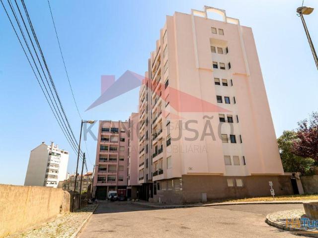 Apartamento T3 com Vista rio, estacionamento e arrecadação Calçada das Lages, Lisboa | 26074095436