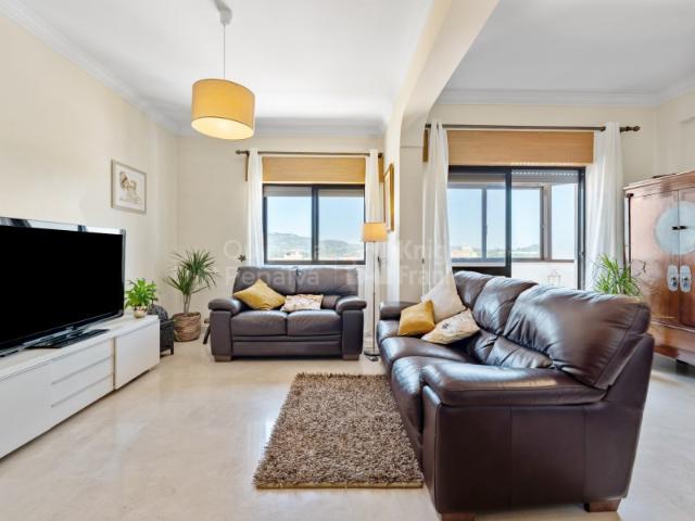 Apartamento T3 com vista rio para venda em Setúbal