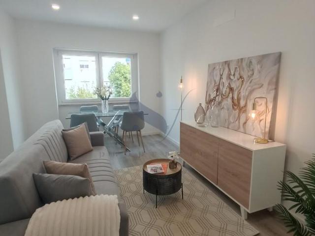 Apartamento T3 com Vista Rio Remodelado e Equipado em São Vi. 103m² São Vicente