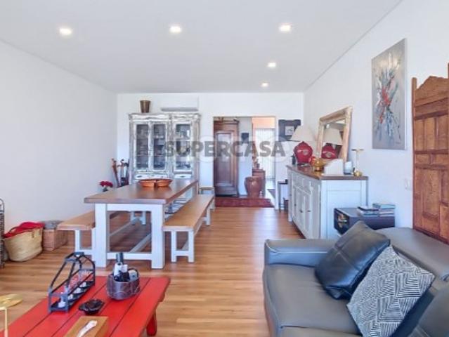 Apartamento T3, como novo, na cidade de Cantanhede
