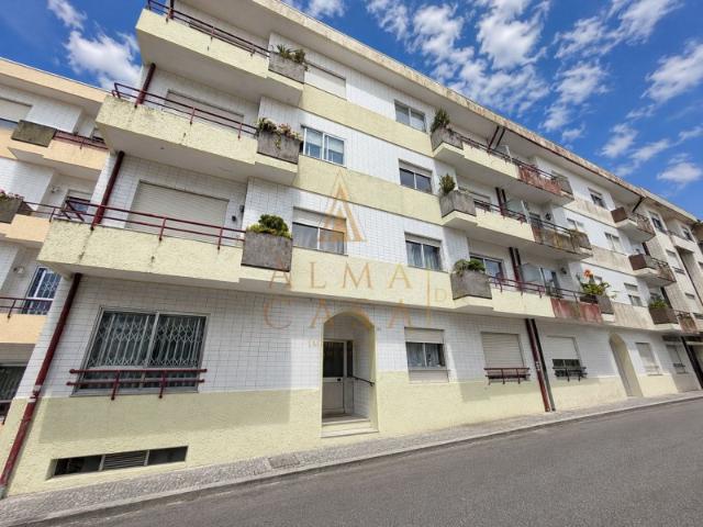 Apartamento T3 c/lugar de garagem