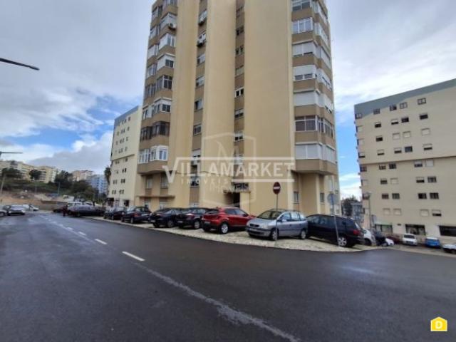 Apartamento T3 da banca remodelado localizado na Ramada, con. 145m² Ramada e Caneças