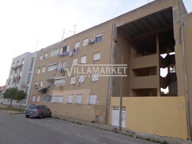 Apartamento T3 da banca situado na Rua do Moinho, no Bairro. 119m² Setúbal São Sebastião