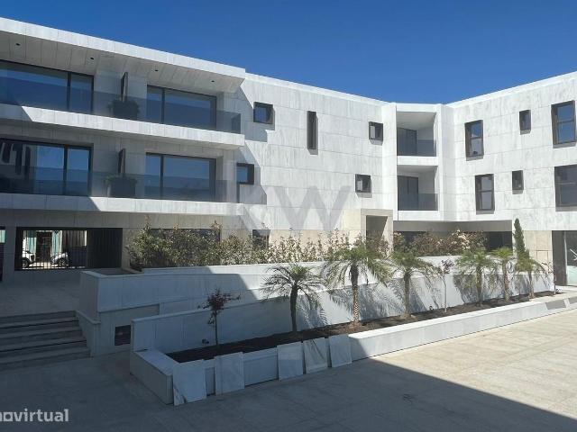 APARTAMENTO T3 de 2 frentes junto ao Rio