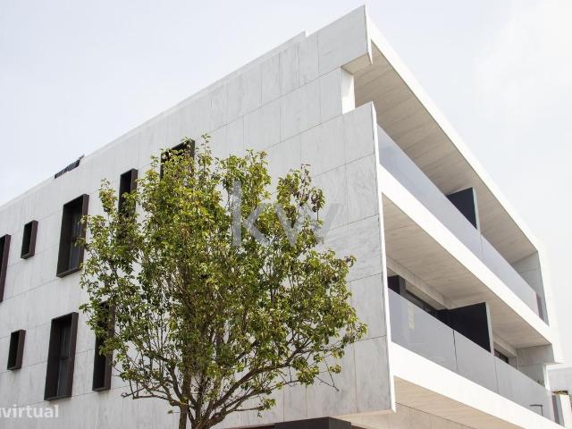 APARTAMENTO T3 de 2 frentes junto ao Rio