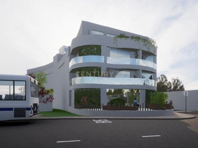 Apartamento T3 de Arquitetura Moderna – Rés do chão na Lourinhã