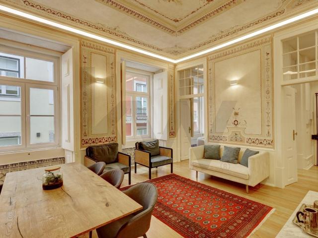 Apartamento T3 De Charme Na Baixa De Lisboa 110m² Santa Maria Maior