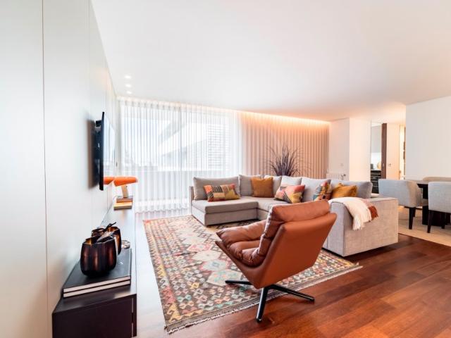 Apartamento T3 de luxo c/ varanda