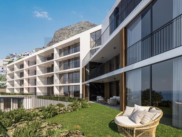 Apartamento T3 de luxo com vista para o oceano – Câmara de Lobos