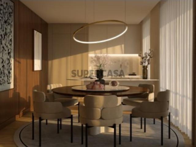 Apartamento T3 de luxo, junto à Avenida da Boavista Porto