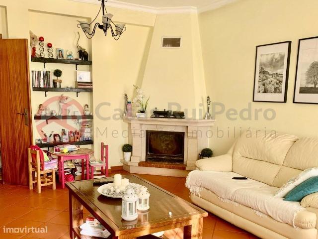 Apartamento T3 dplex com terrao, em Ermidas do Sado
