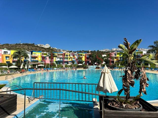 Apartamento T3 Duplex 235m2 No Orada Tourist Apartments Mari. 198m² Albufeira olhos de água