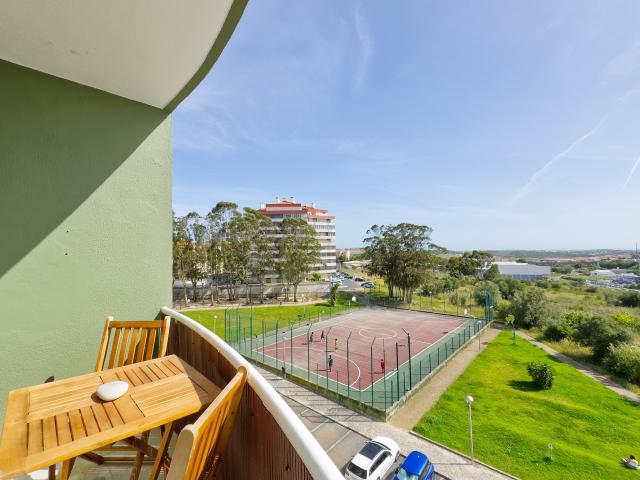 Apartamento T3 Duplex c/ Varandas e Terraço no Cacém, Sintra