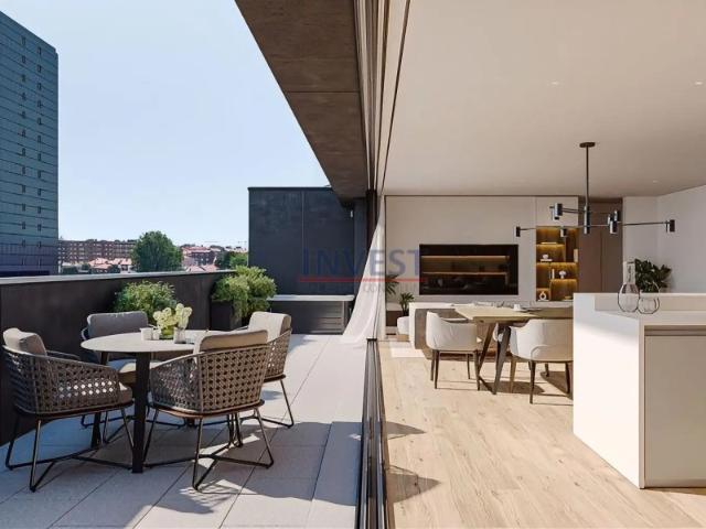 Apartamento T3 Duplex com amplo Terraço a Sul perto da Praia de Leça da Palmeira