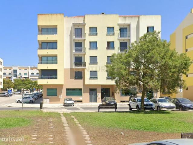 APARTAMENTO T3 DUPLEX COM BOX ALTO DAS VINHAS