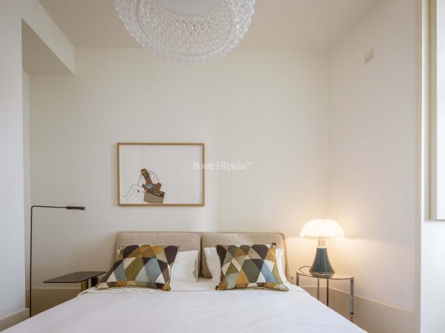 Apartamento T3 Duplex com Estacionamento e Arrecadação entre o Chiado e o Cais do Sodré