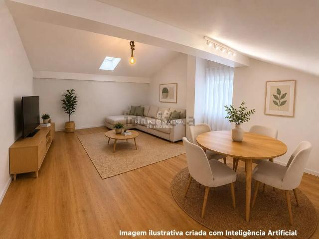 Apartamento T3 duplex com garagem em Ramalde, Porto