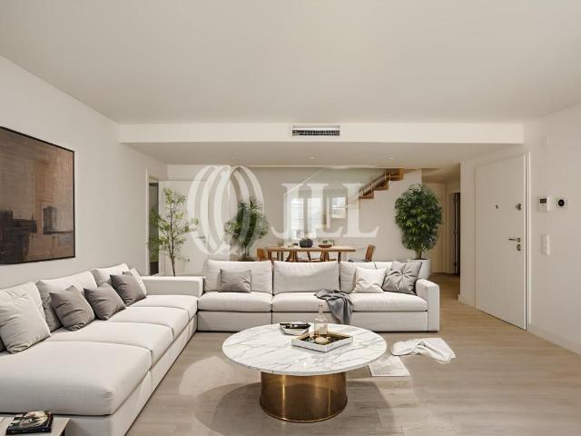 Apartamento T3 duplex com garagem, nas Amoreiras, Lisboa 0m² Campolide
