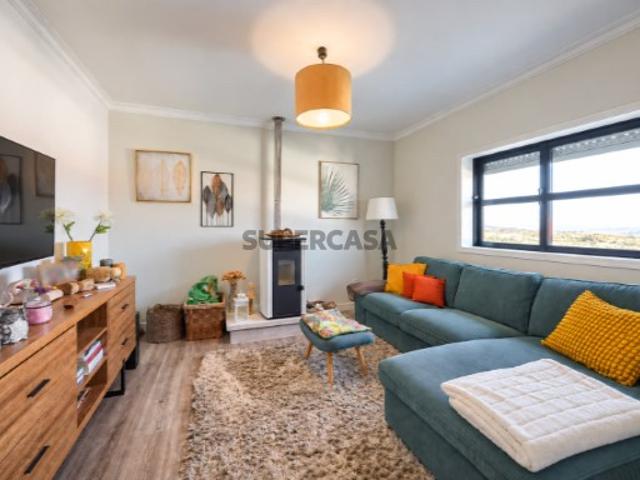 Apartamento T3 Duplex com solários, varandas e garagem fechada em Albergaria!