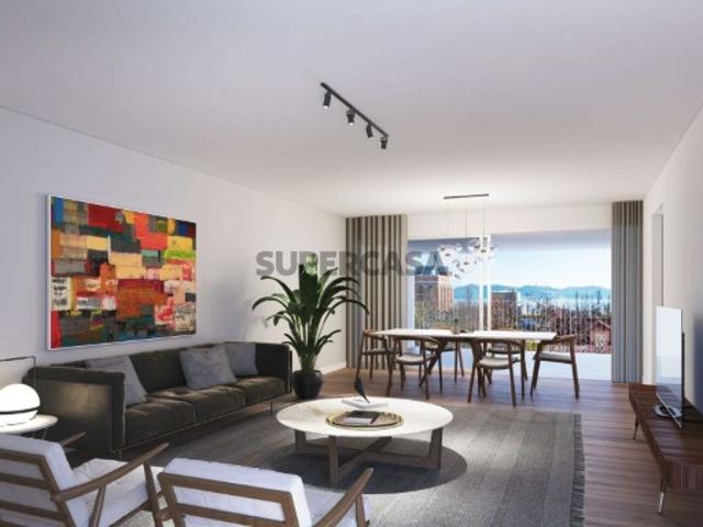 Apartamento T3 duplex com terraço e piscina com vista rio na Junqueira