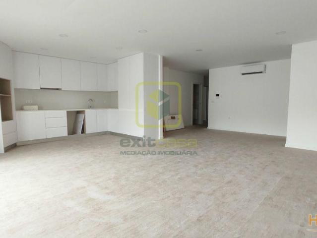 Apartamento T3 Duplex com Terraços em Aveiro | 26064082727