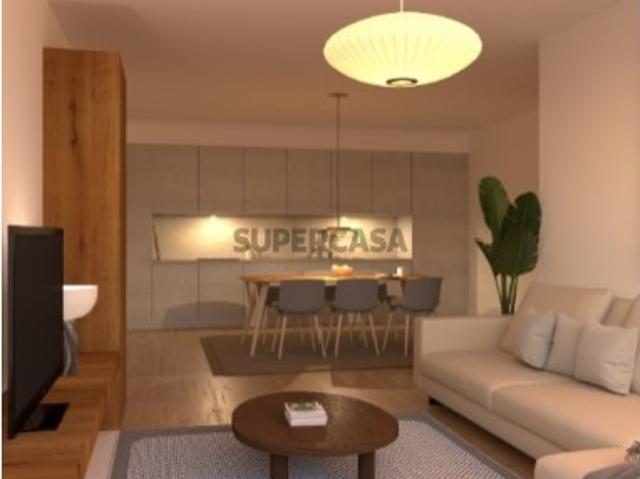 Apartamento T3 Duplex com varanda e terraço para comprar em Matosinhos Porto, condomínio com Piscina e Jardim