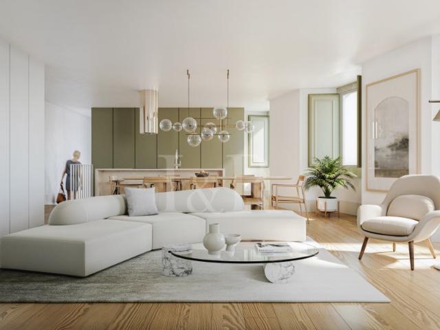 Apartamento T3 duplex com varanda e estacionamento, Beato