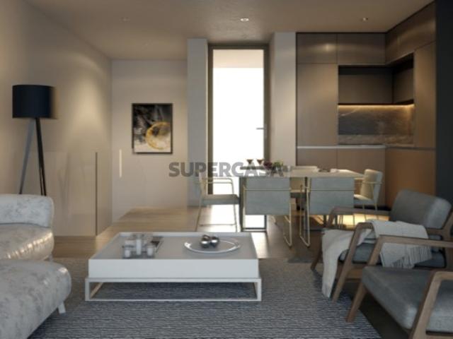 Apartamento T3 duplex com varandas, terraços e garagem em Ílhavo