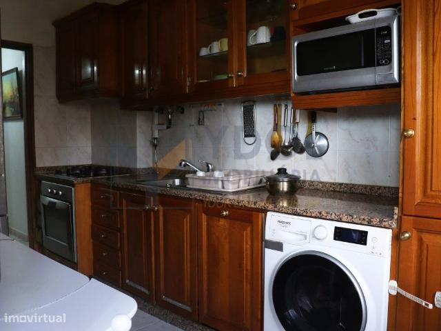 Apartamento T3 Duplex com 112m2, 2 Casas de Banho