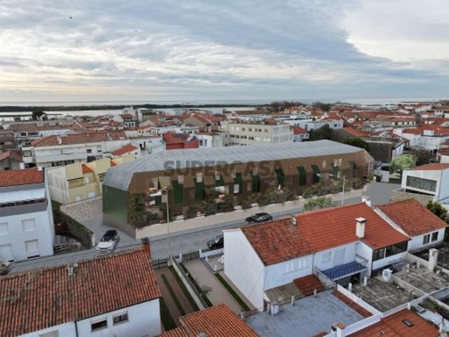 Apartamento T3 duplex, com 2 terraços, condomínio fechado com piscina, Esposende