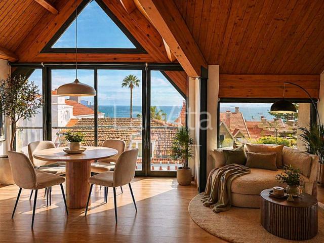 Apartamento T3 duplex com 300 m2, vista frontal para o mar, no centro do Monte Estoril, Cascais