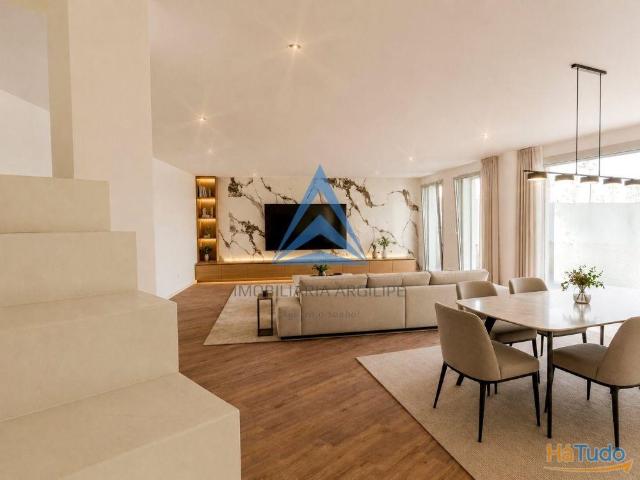 Apartamento T3 Duplex Condomínio Fechado | 26084063162
