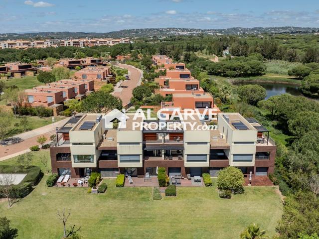 Apartamento T3 duplex de luxo no resort L'Orangerie em Vilamoura, Algarve, Loulé, Vilamoura