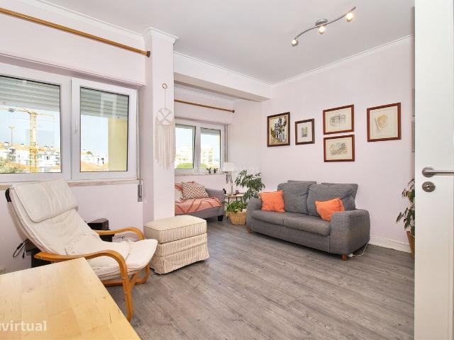 Apartamento T3 duplex, em Oeiras Medrosa Alto da Barra