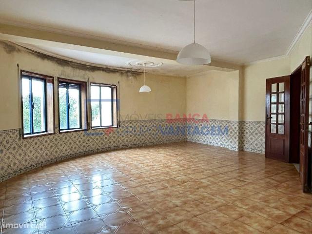 Apartamento T3 Duplex em Oliveirinha