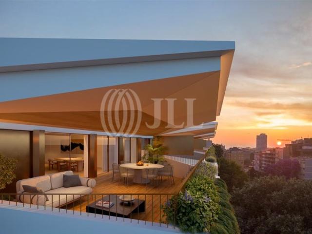 Apartamento T3 duplex inserido no Prisma Boavista, Porto